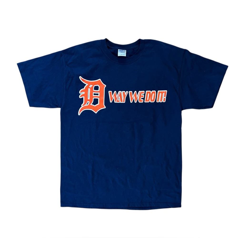 Men’s Detroit Tigers Shirt Heavy Cotton Short sleeve Large “D Way We Do it” MLB